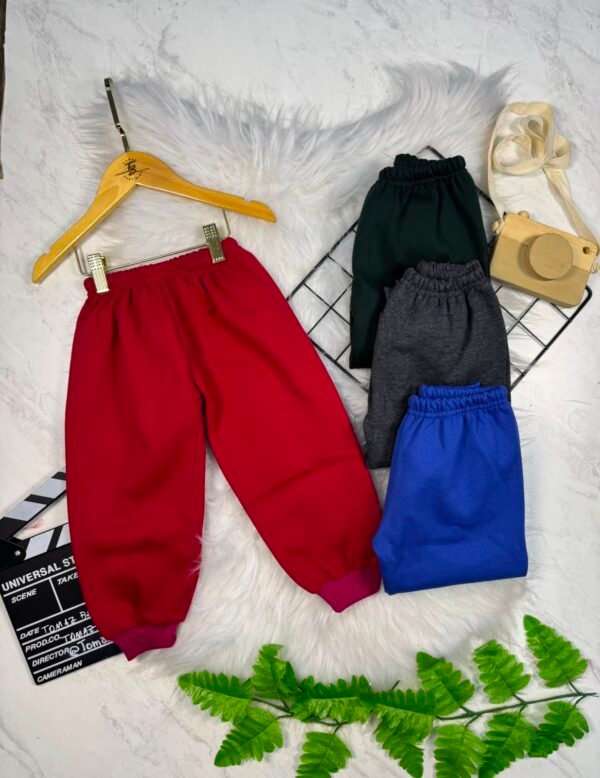 Kit 3 Calças de Moletom Infantil Básicas – Cores Sortidas