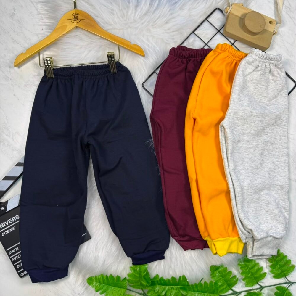 Kit 3 Calças de Moletom Infantil Básicas – Cores Sortidas