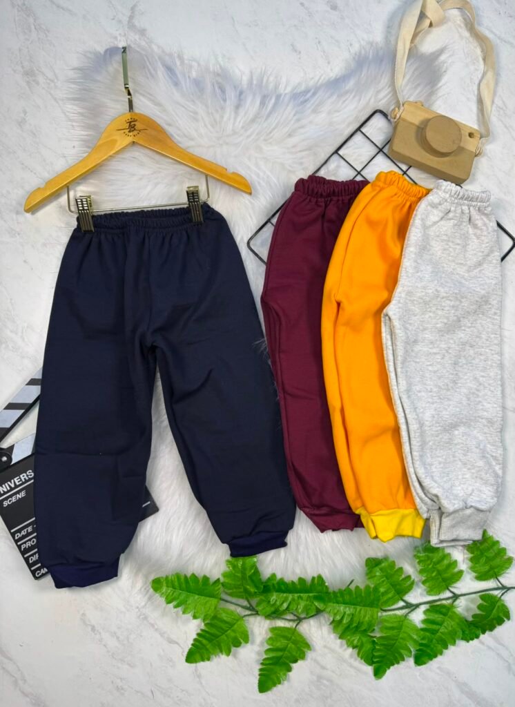 Kit 3 Calças de Moletom Infantil Básicas – Cores Sortidas