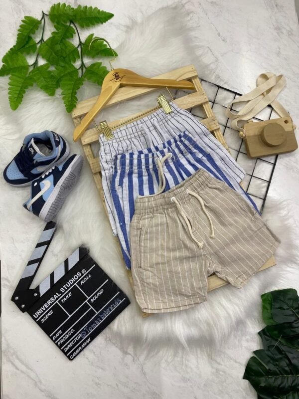 WhatsApp Image 2026-08-03 at 12.00.19 Kit 2 Bermudas Infantis Listradas – Cores Sortidas