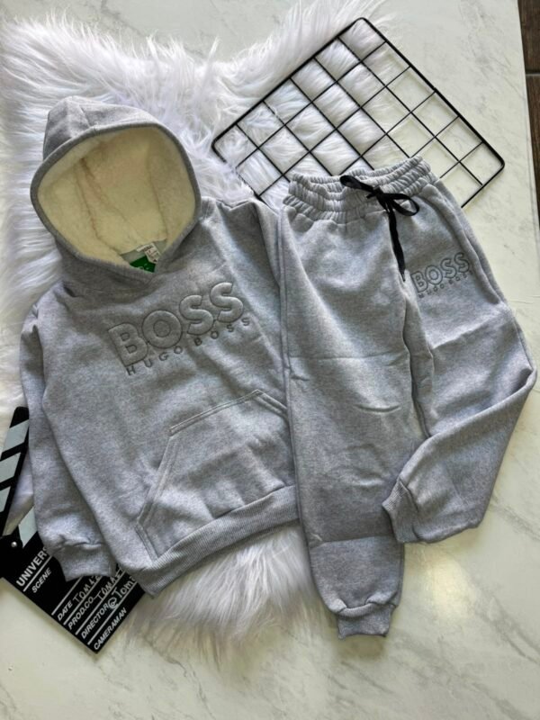 Conjunto Agasalho Infantil com Touca Peluciada