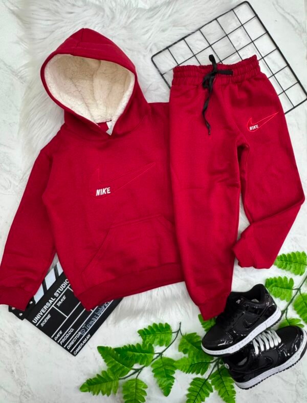 Conjunto Agasalho Infantil com Touca Peluciada