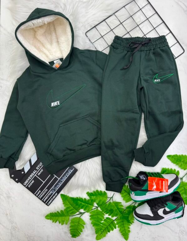 Conjunto Agasalho Infantil com Touca Peluciada