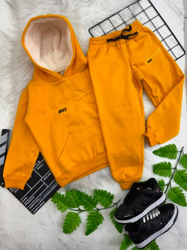 Conjunto Agasalho Infantil com Touca Peluciada