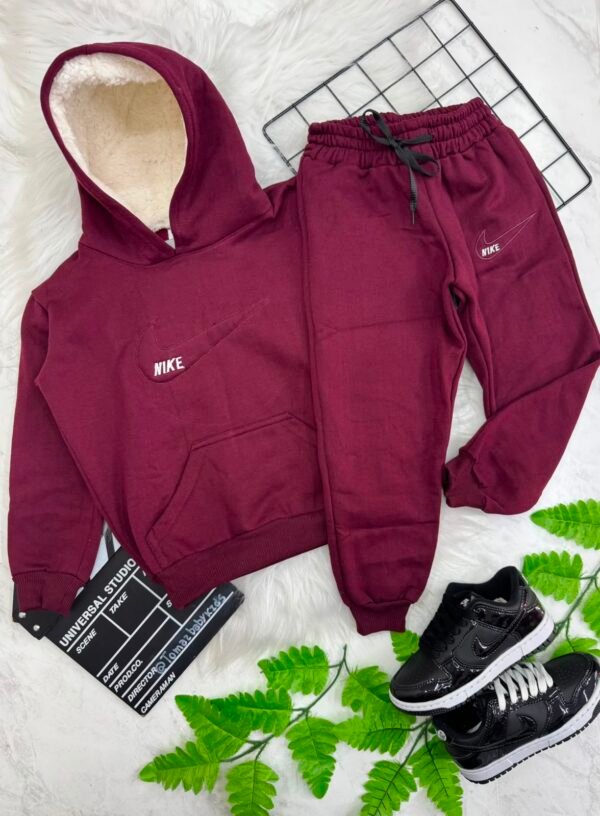 Conjunto Agasalho Infantil com Touca Peluciada