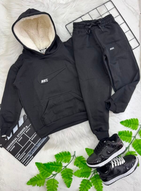 Conjunto Agasalho Infantil com Touca Peluciada
